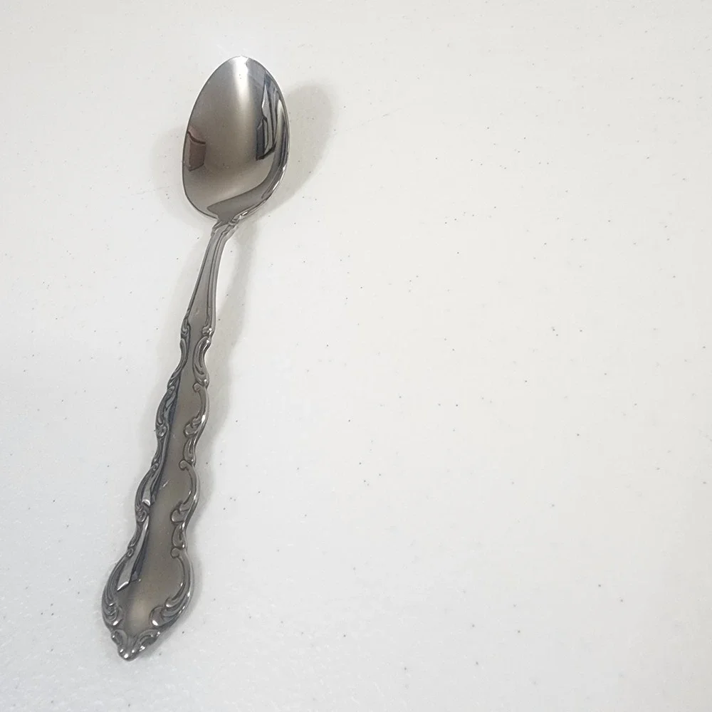 Oneida Deluxe Mozart Stainless Steel  Single Replacement Teaspoon